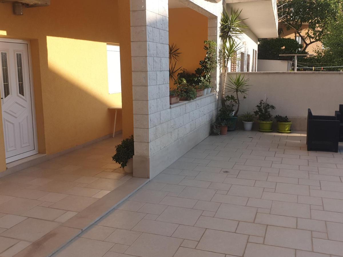 מאקרסקה Villa Vujcic מראה חיצוני תמונה