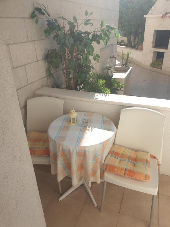 מאקרסקה Villa Vujcic מראה חיצוני תמונה